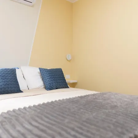 Itria Sun House 度假居 *