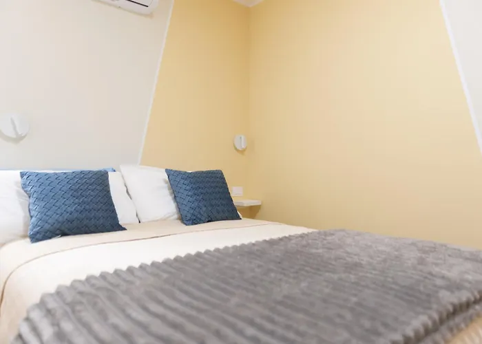 Itria Sun House בית נופש *